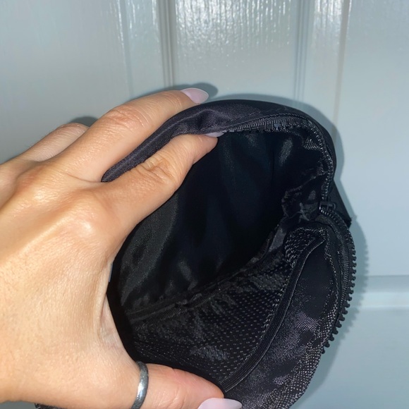 Fanny pack - Picture 2 of 2